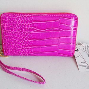 MONTANA WEST Phone Charging Wristlet Wallet - NWT